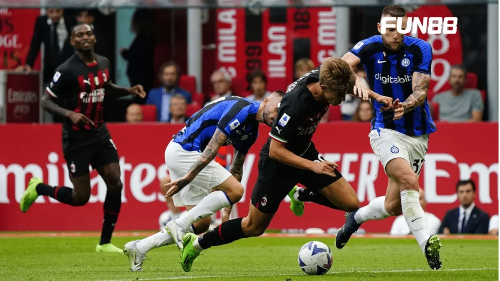 Milan đặt hi vọng vào chân sút Santiago Gimenez