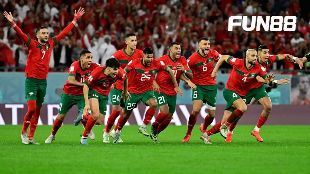 Maroc dẫn đầu bảng E với phong độ ấn tượng